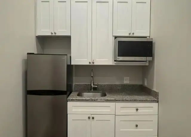 Property at 1830 S Broad St Ofc B, Philadelphia, PA, 19145, 0 beds, 1 bath, [object Object]