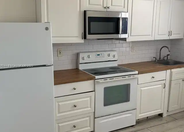 Property at 111 NW 152nd St #1, Miami, FL, 33169, 2 beds, 1 bath, [object Object]