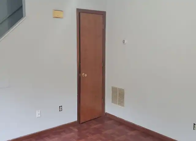 Property at 1608 New Hampshire Ave, Lorain, OH, 44052, 2 beds, 1 bath, [object Object]