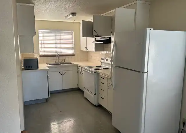Property at 9318 33rd Ave S, Lakewood, WA, 98499, 2 beds, 1 bath, [object Object]