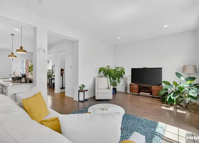 Property at 283 Bradley Dr, Wood Ridge, NJ, 07075, 4 beds, 3.5 baths, [object Object]