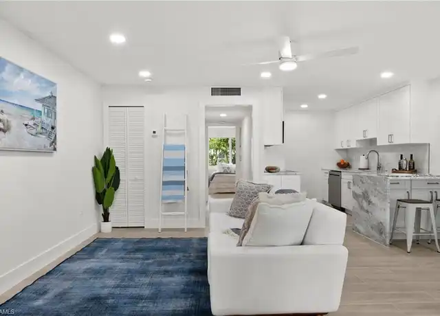 Property at 342 Harbour Dr #342, Naples, FL, 34103, 1 bed, 1 bath, [object Object]