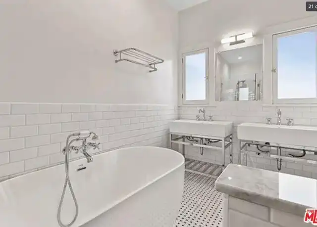 Property at 2618 3rd St Unit 1 or A, Santa Monica, CA, 90405, 3 beds, 2 baths, [object Object]