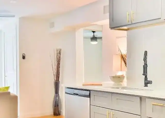 Property at Live Montrose - 239 Emerson St, Houston, TX, 77006, 2 beds, 1 bath, [object Object]