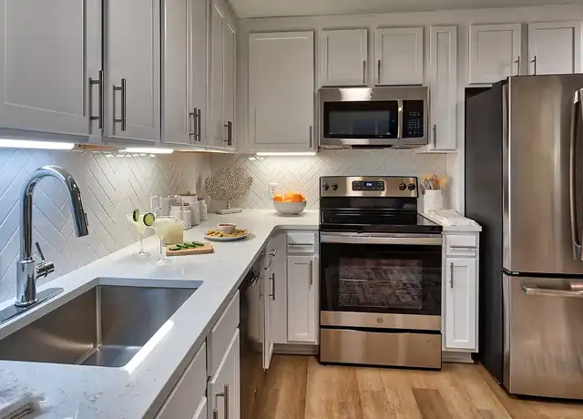 Property at 27 Atlantic Apartments - 2613 Atlantic Ave, Virginia Beach, VA, 23451, 2 beds, 2 baths, [object Object]