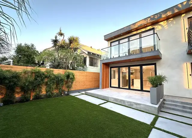 Property at 38 Paloma Ave, Venice, CA, 90291, 3 beds, 2 baths, [object Object]