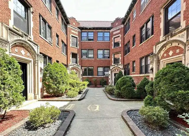 Property at 1307 Oak Ave Unit 1W, Evanston, IL, 60201, 1 bed, 1 bath, [object Object]