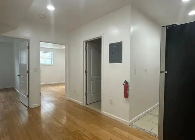 Property at 160 University Ave Unit 3, Newark, NJ, 07102, 2 beds, 1 bath, [object Object]