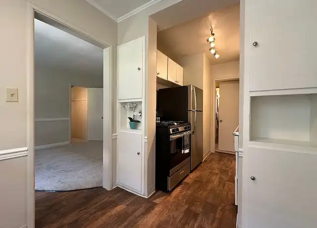 Property at Alexander's Place Apartments - 1625 H St, Sacramento, CA, 95814, 0-1 beds, 1 bath, [object Object]