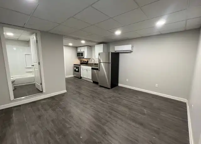 Property at 4007 Holly St, Kansas City, MO, 64111, 1 bed, 1 bath, [object Object]