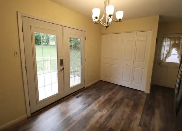 Property at 12 King Arthur Pl, Asheville, NC, 28806, 3 beds, 1.5 baths, [object Object]