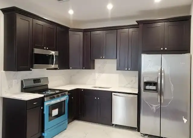 Property at 2110 Summit Ave Unit 2, Union City, NJ, 07087, 3 beds, 1 bath, [object Object]