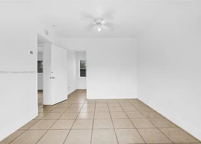 Property at 1960 SW 41st Ave Unit 3, Fort Lauderdale, FL, 33317, 2 beds, 1 bath, [object Object]
