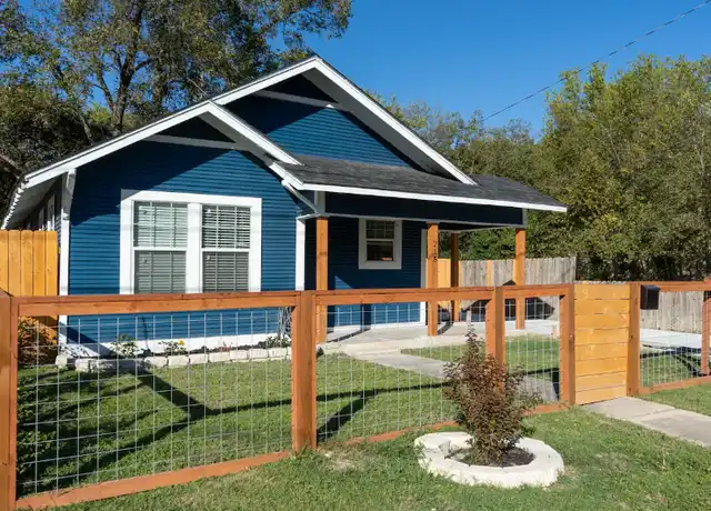 Property at 215 Blue Bonnet St, San Antonio, TX, 78202, 2 beds, 2 baths, [object Object]