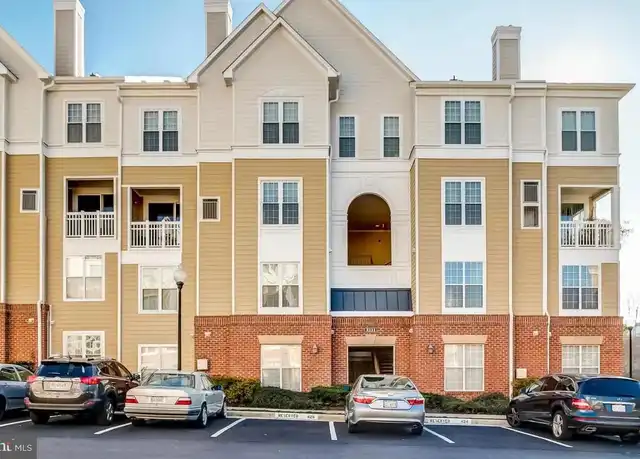 Property at 2111 Highcourt Ln #304, Herndon, VA, 20170, 2 beds, 2 baths, [object Object]