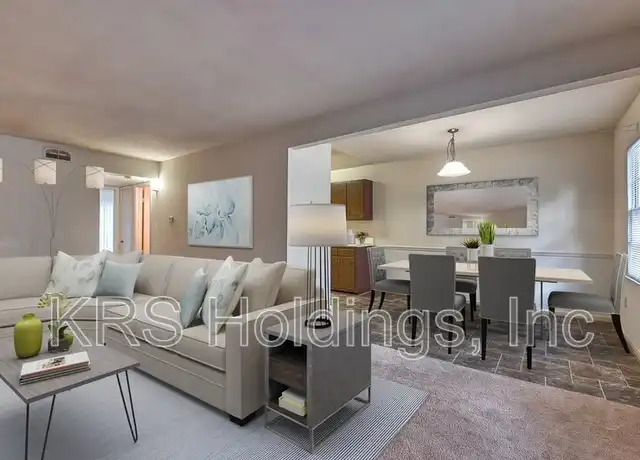 Property at 7698 Colonial Point Ln Unit 5-B, Gloucester Point, VA, 23062, 2 beds, 1 bath, [object Object]