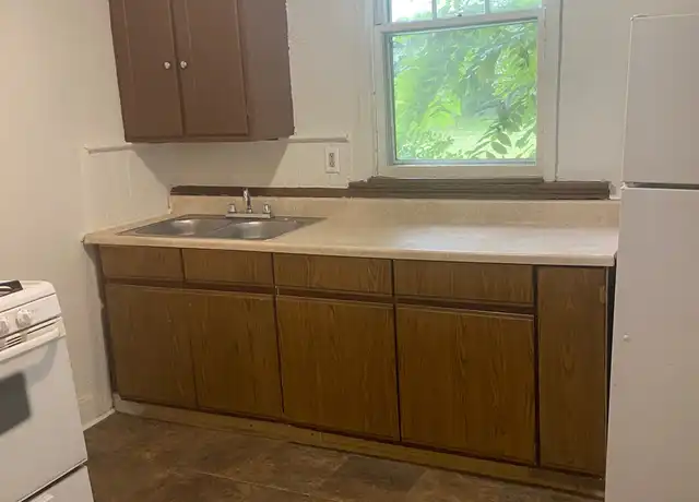 Property at 918 Martin Luther King Junior Dr Unit 1, Jackson, MI, 49203, 1 bed, 1 bath, [object Object]