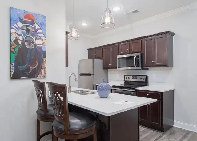 Property at 864 Fairview Ave Unit B-204, Bowling Green, KY, 42101, 2 beds, 2 baths, [object Object]