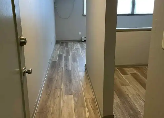 Property at 1195 NW Aurora Ave Unit 04, Des Moines, IA, 50313, 2 beds, 1 bath, [object Object]