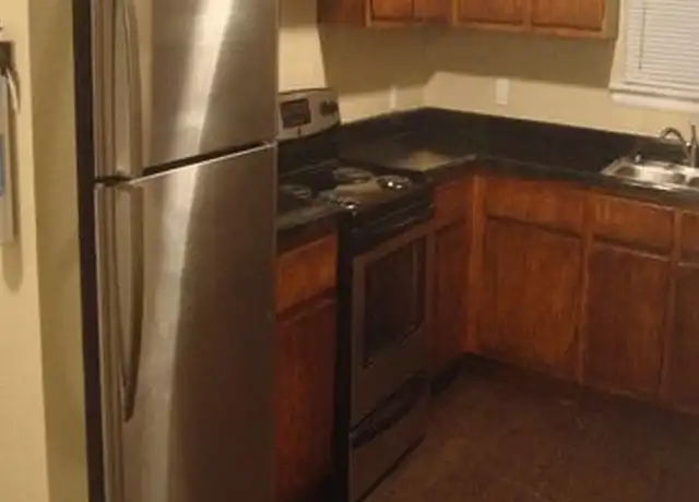 Property at 2135 8th St, Hempstead, TX, 77445, 2 beds, 1 bath, [object Object]