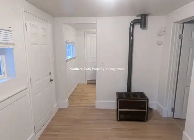 Property at 425 E 4th Ave Unit 4, Salt Lake City, UT, 84103, 1 bed, 1 bath, [object Object]