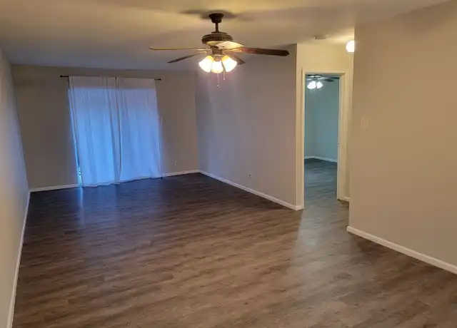 Property at 923 Vance Jackson Rd #1004, San Antonio, TX, 78201, 1 bed, 1 bath, [object Object]