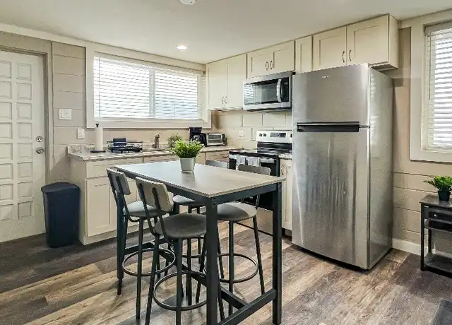 Property at 385 Kahoolawe St, Kahului, HI, 96732, 2 beds, 1 bath, [object Object]