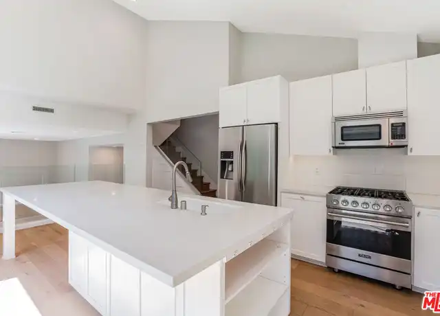 Property at 4911 Patrae St, Los Angeles, CA, 90066, 4 beds, 3 baths, [object Object]