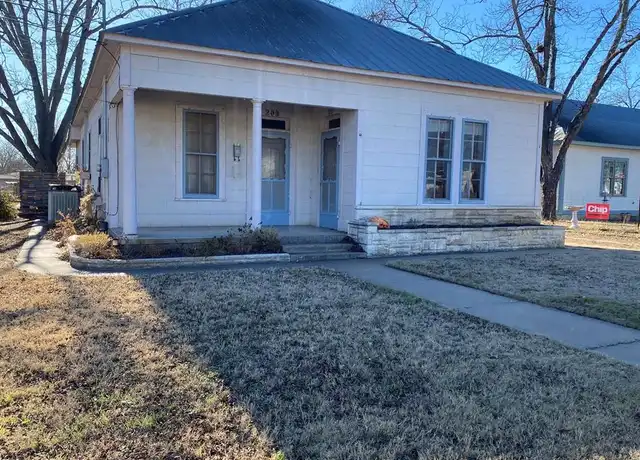 Property at 209 W Hackberry St, Fredericksburg, TX, 78624, 2 beds, 1 bath, [object Object]