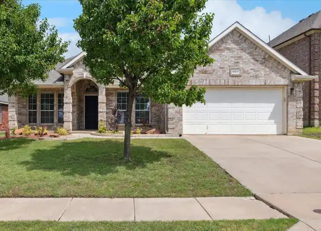 Property at 10237 Red Bluff Ln, Fort Worth, TX, 76177, 4 beds, 2 baths, [object Object]