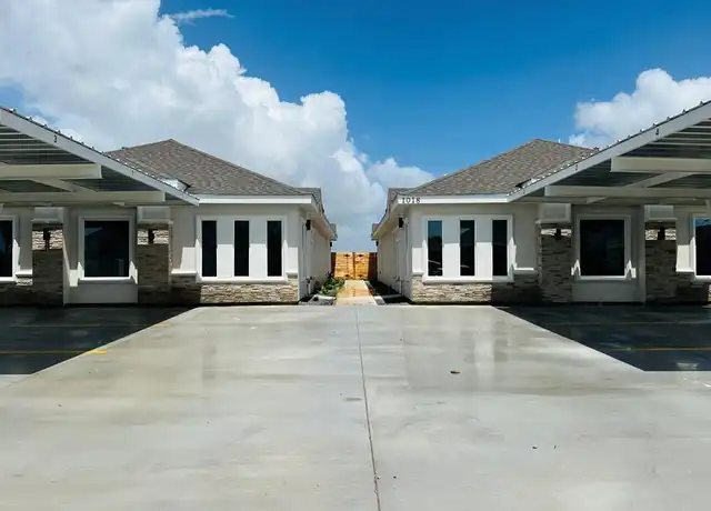 Property at 1018 N Clarence Ave Unit 3, Edinburg, TX, 78541, 3 beds, 2 baths, [object Object]