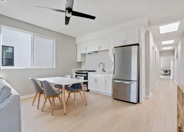 Property at 1702 W Jefferson Blvd Unit 2, Los Angeles, CA, 90018, 2 beds, 2 baths, [object Object]