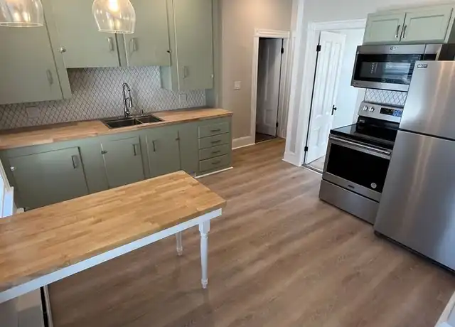 Property at 10 Oak St Unit 2, Waterville, ME, 04901, 3 beds, 1 bath, [object Object]