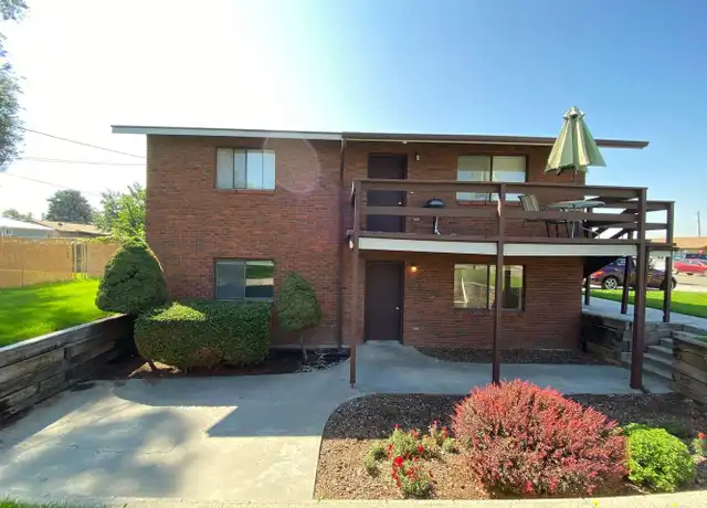 Property at 210 N Park Ave #2, Fruitland, ID, 83619, 2 beds, 1 bath, [object Object]