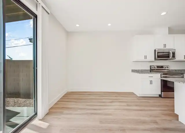 Property at 7126 N 55th Ave Unit 2, Glendale, AZ, 85301, 3 beds, 2.5 baths, [object Object]