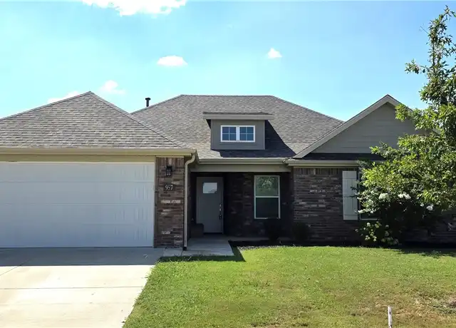 Property at 957 Jameson St, Tontitown, AR, 72762, 3 beds, 2 baths, [object Object]