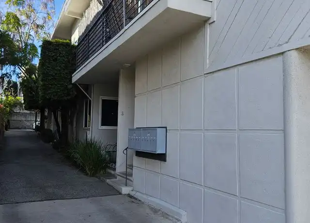 Property at 11939 Kiowa Ave Unit 1, Los Angeles, CA, 90049, 1 bed, 1 bath, [object Object]