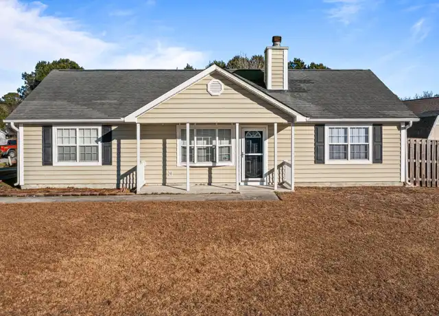 Property at 303 Foxridge Ln, Hubert, NC, 28539, 3 beds, 2 baths, [object Object]