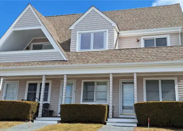 Property at 152 Tuckerman Ave #3, Middletown, RI, 02842, 2 beds, 2 baths, [object Object]