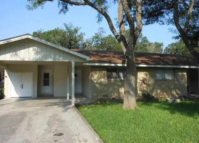 Property at 1005 Wallhalla St, New Braunfels, TX, 78130, 2 beds, 1 bath, [object Object]