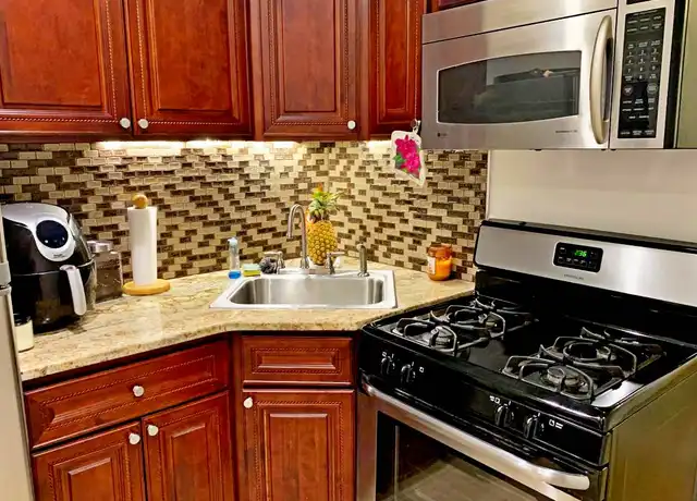 Property at 18-16 DeKalb Ave Unit 1L, Flushing, NY, 11385, 1 bed, 1 bath, [object Object]