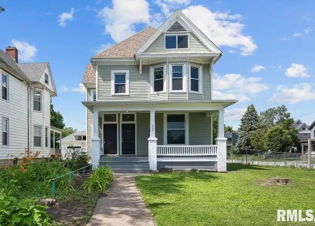 Property at 404 W 16th St #2, Davenport, IA, 52803, 3 beds, 1 bath, [object Object]