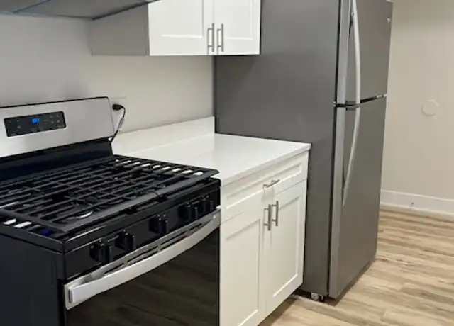 Property at 1250 Old Bond Ct Unit 12352A, Glen Ellyn, IL, 60137, 2 beds, 1 bath, [object Object]