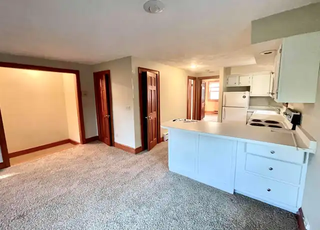 Property at 160 Washington St Unit 3, Manlius, NY, 13104, 1 bed, 1 bath, [object Object]