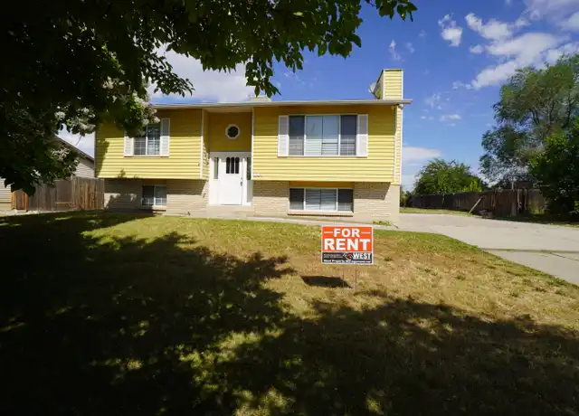 Property at 267 E 800 S, Layton, UT, 84041, 3 beds, 2 baths, [object Object]