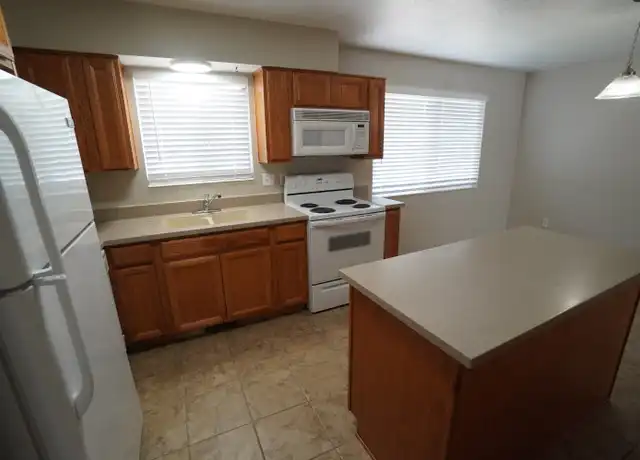 Property at 267 E 800 S, Layton, UT, 84041, 3 beds, 2 baths, [object Object]