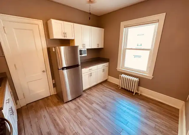 Property at 7 W Philadelphia St Unit 4E, York, PA, 17401, 1 bed, 1 bath, [object Object]