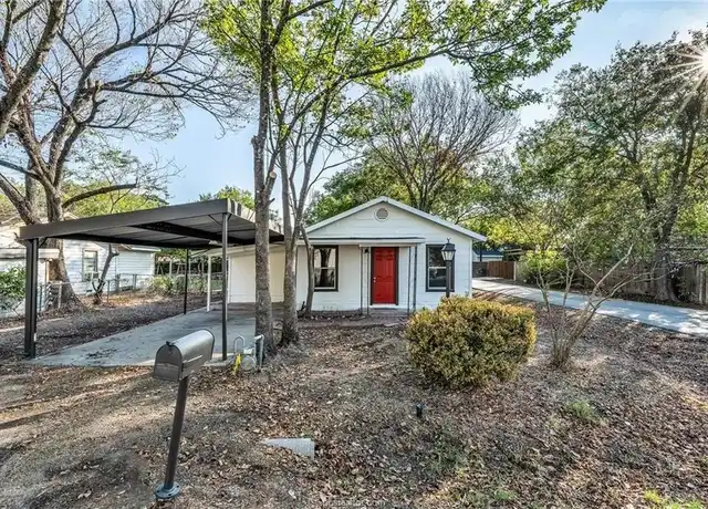 Property at 2707 Cliff St, Bryan, TX, 77801, 2 beds, 1 bath, [object Object]