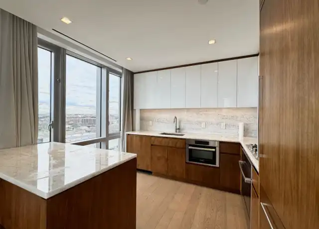 Property at 75 Park Ln S #1712, Jersey City, NJ, 07310, 2 beds, 2 baths, [object Object]