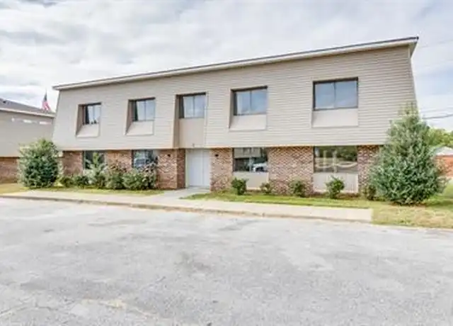 Property at 711 N Main St, Mount Pleasant, TN, 38474, 2 beds, 1 bath, [object Object]